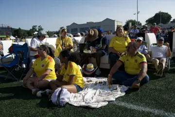El público del festival: familias, amigos y camisetas de la selección